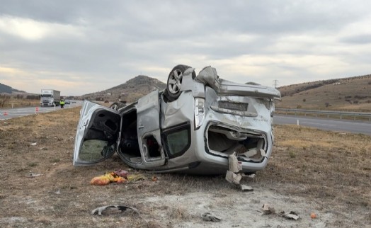 Afyon'da iki aracın çarpıştığı kazada 7 kişi yaralandı