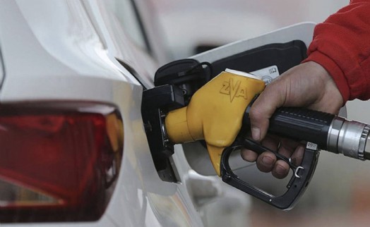 Akaryakıtta tabela değişti: Benzine zam geldi