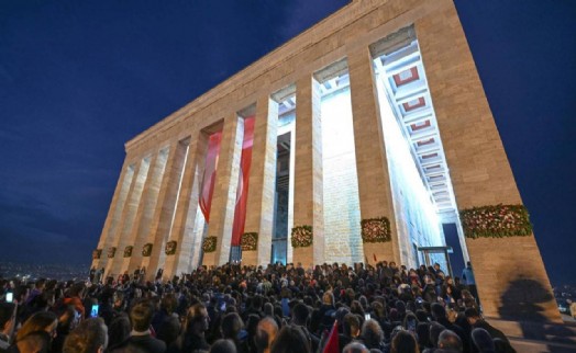 Anıtkabir'e 10 Kasım'da rekor ziyaretçi: 1 milyon 219 bin kişi Anıtkabir'e gitti!