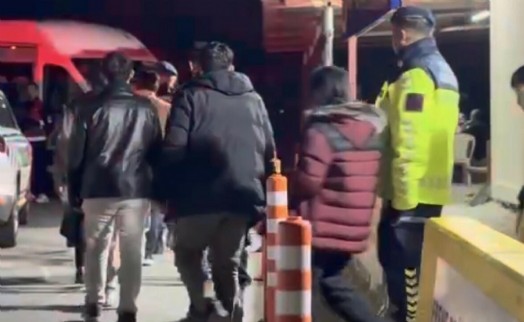 Aydın’da 9 kaçak göçmen ile 2 organizatör şüphelisi yakalandı