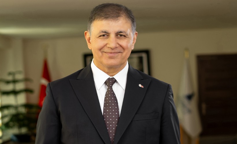 Başkan Tugay: Milletleri kurtaranlar yalnız ve ancak öğretmenlerdir