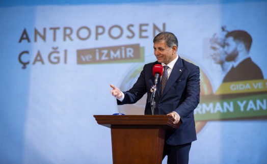 Başkan Tugay'dan ‘yeni çağ' vurgusu: Klasik siyaset yapma dönemi bitti!