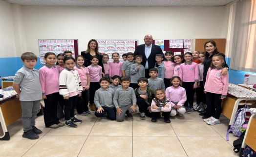 ‘Başkan olursam İlkay Çiçek'i sınıfa getireceğim' dedi: Minik başkanın seçim vaadi yerine getirildi!