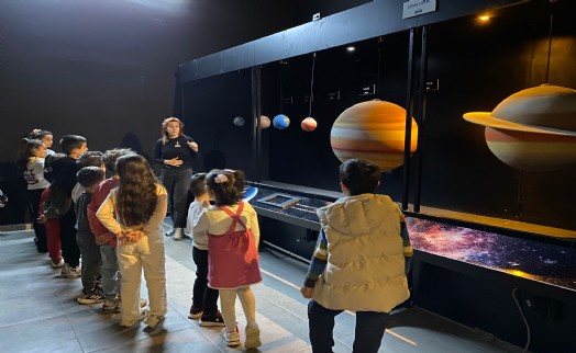 Çiğli'de miniklerin uzay yolculuğu