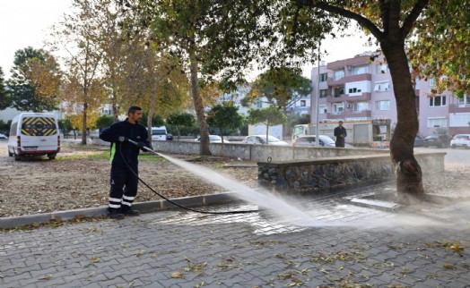 Efes Selçuk'ta temizlik emekçilerinden yoğun mesai!