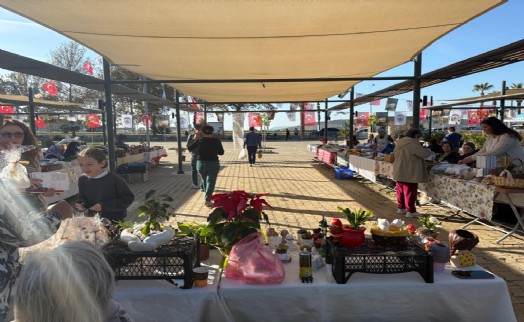 Efes Selçuk'un üretici pazarında geri dönüşüm haftası