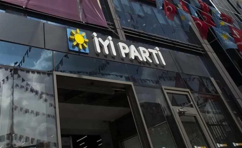 İYİ Parti'de üst düzey istifa