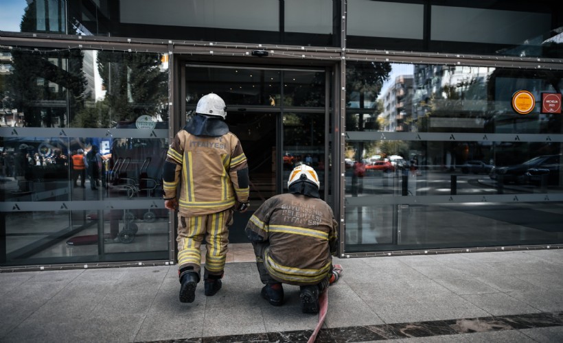 İzmir İtfaiyesi'nden nefes kesen tatbikat!
