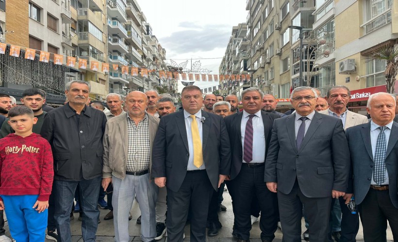 İzmir'de taksicilerden korsan taşımacılık reklamlarına tepki