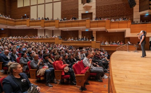 İzmir'de Ata'ya özlem notalarla yankılandı