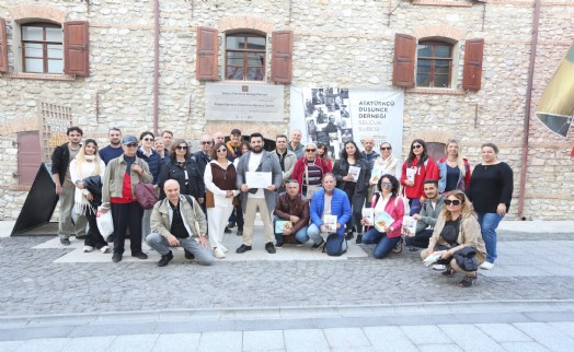 İzmirli turist rehberlerinden Efes Tarlası Yaşam Köyü'ne eğitim ziyareti