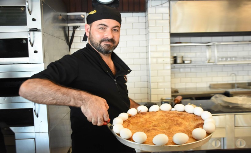 İzmirli ustadan 2 kiloluk dev boyoz