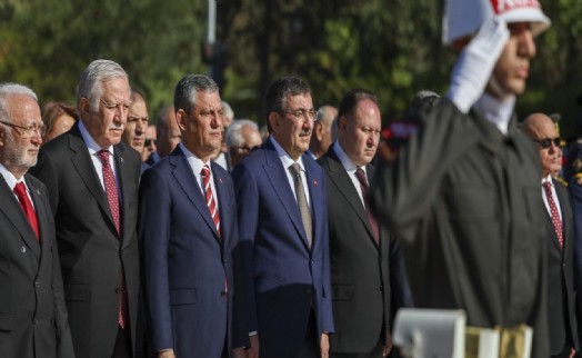 KKTC'nin 42. kuruluş yıl dönümü törenlerle kutlandı