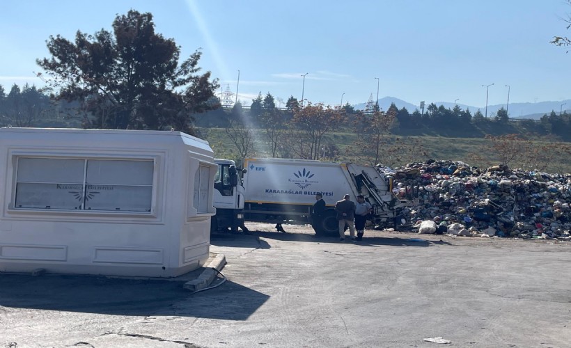 Karabağlar Belediyesi şantiyeyi çöplük yaptı!