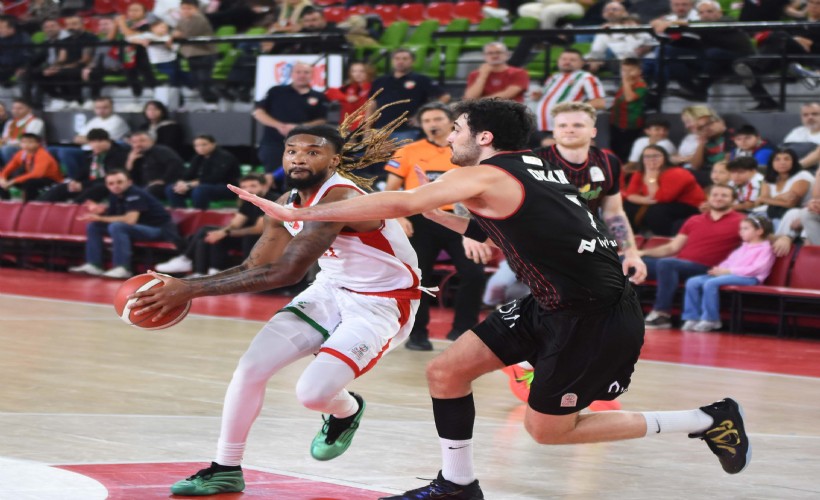 Karşıyaka evinde Manisa Basket'e mağlup oldu!