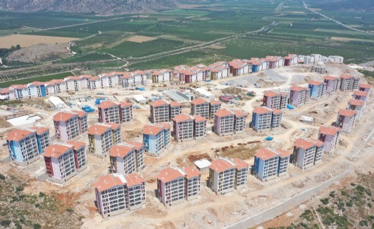 Kaya’dan ‘Selçuk TOKİ’ planları açıklaması: ‘CHP’ye rağmen ev sahibi olunacak!’
