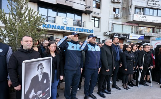 Konak'ta Atatürk sonsuz özlem ve saygıyla anıldı