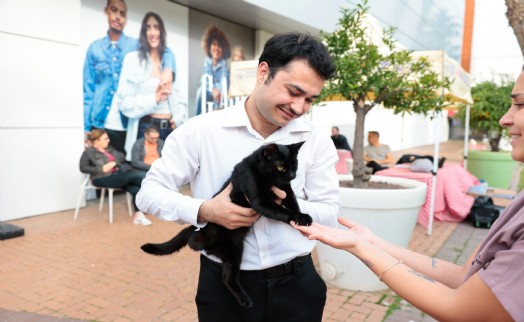 Konak'ta kalpler patili dostlar için attı