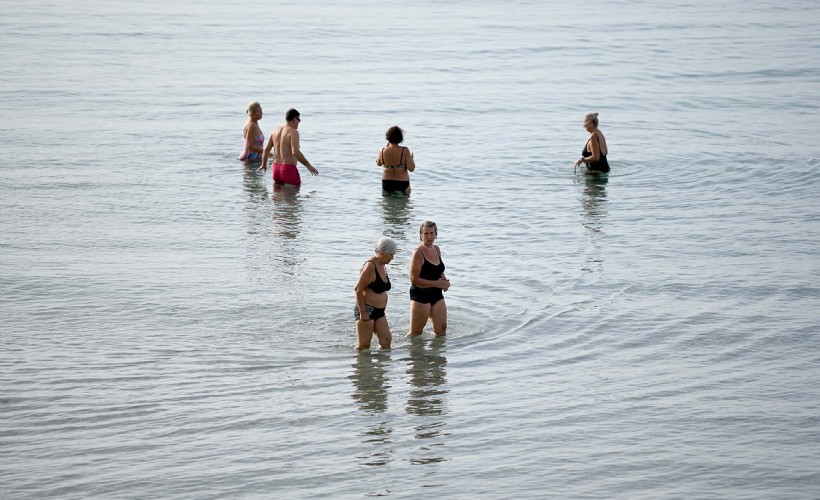 Kuşadasında kasım sonu deniz keyfi