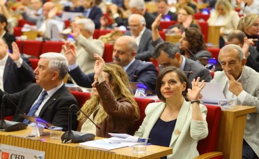 Mecliste 'Uzundere' tartışması: Eroğlu'ndan Kınay'a sert sözler!