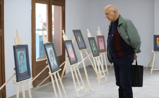 Menderes'te Otizmli Tuğcan'dan resim sergisi