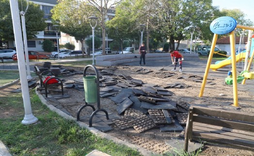 Menderes'te çocuk parklarında bakım zamanı
