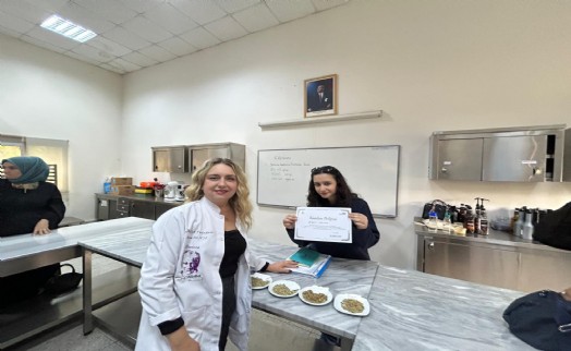 Meslek Fabrikası'nda sertifika sevinci