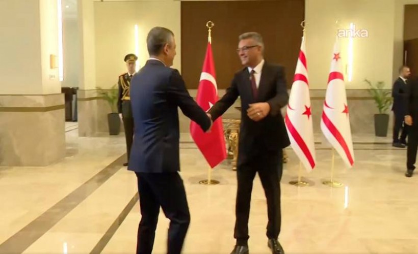 Özel, KKTC'nin 42. kuruluş yılı etkinlikleri için Lefkoşa'da; Erhürman'ın tebrik törenine katıldı