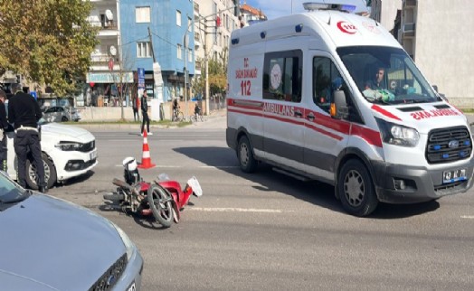 Tavşanlı'da otomobil ile motosiklet çarpıştı; 2 yaralı