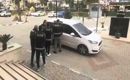 Telefonda 11 milyon lira dolandıran şüphelilere operasyon; 3 tutuklama