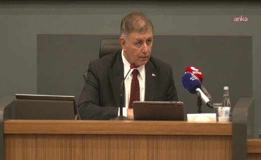 Tugay Umre'ye gitti!