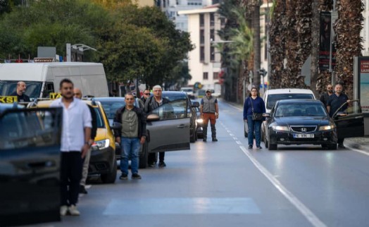 Ulu Önder Gazi Mareşal Mustafa Kemal Atatürk İzmir'de böyle anıldı
