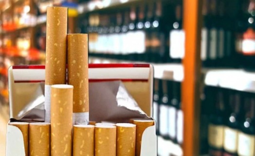 1 Ocak'a günler kaldı: Sigara ve içkiye ne kadar zam gelecek?