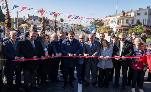 75. Yıl Cumhuriyet Bulvarı’nın ilk etabı açıldı.. Tugay'dan ilçe ilçe ulaşım müjdesi