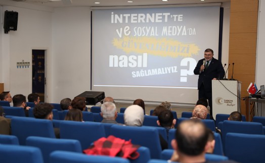 AK Parti İzmir'den ‘3 Kademe Tanıtım ve Medya Eğitim Programı'