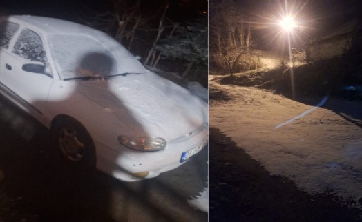 Alaşehir'e mevsimin ilk karı yağdı