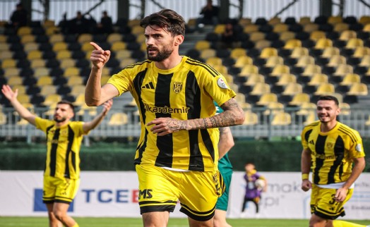 Aliağa Futbol kupada Iğdır önünde