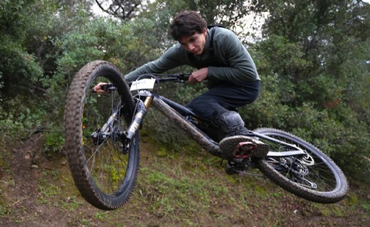 Atatürk Gençleri Enduro Dağ Bisikleti İniş Yarışması nefes kesti