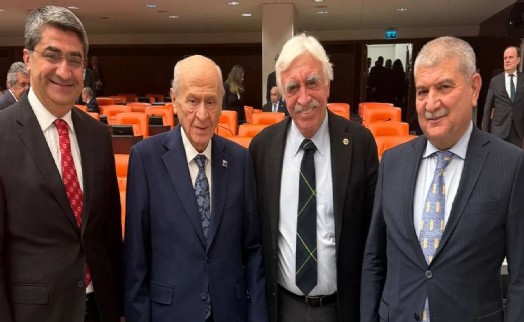 Bahçeli ve Çandar'dan samimi kare: Fotoğrafa düştüğü not dikkat çekti
