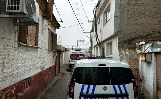 Banyoda oğlu tarafından ölü bulundu