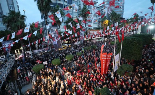 Başkan Karalar'ın tutukluluğunun 150'nci gününde Adanalılar sokağa çıktı!