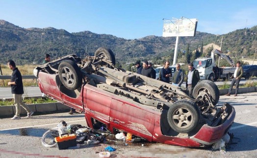 Bodrum'da acı son: Refüje çarparak takla attı...