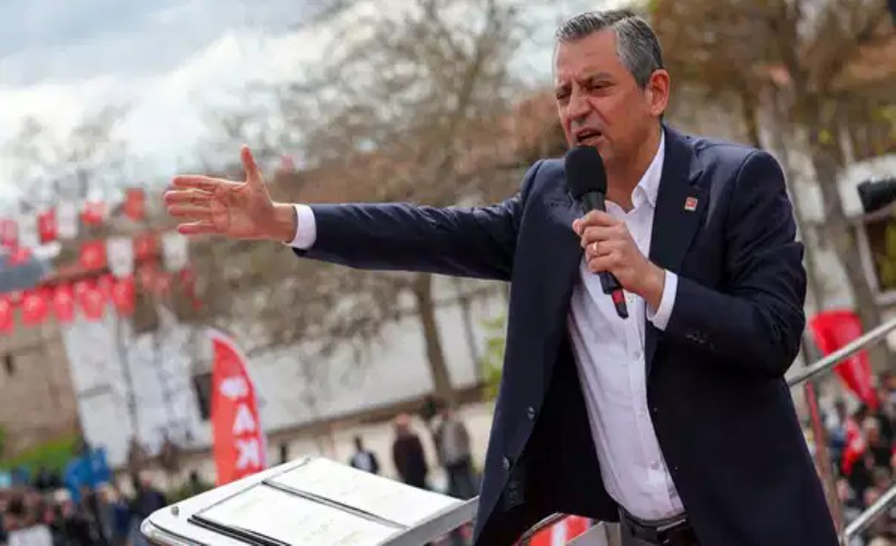 Emekli ve emekçilerden bütçe mitingi! Özgür Özel: 'Artık meclis meydandır, sokaktır'