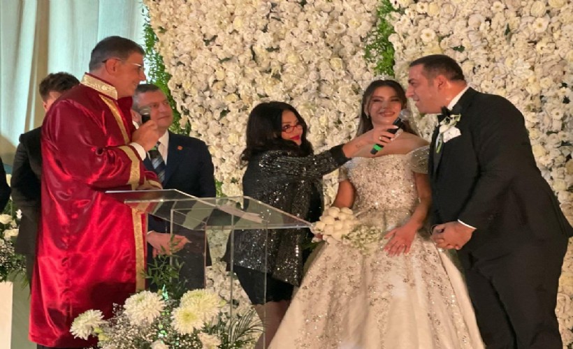 CHP lideri Özel nikah şahidi oldu... Başkan Uzun dünyaevine girdi!