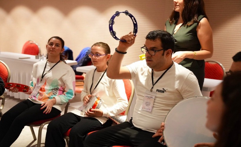 Çeşme'de Engellilik Odağında Sanatla Terapi Yaklaşımları Kampı