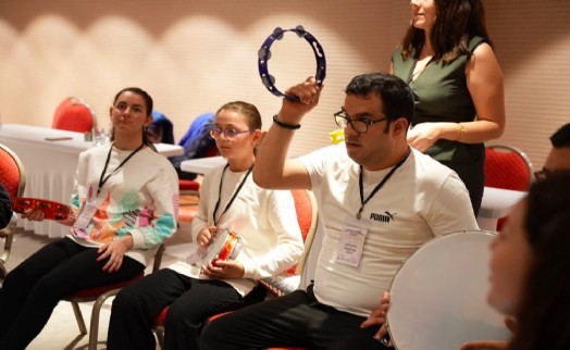 Çeşme'de Engellilik Odağında Sanatla Terapi Yaklaşımları Kampı