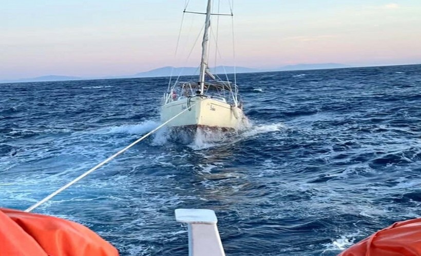 Datça'da sürüklenen tekne kurtarıldı