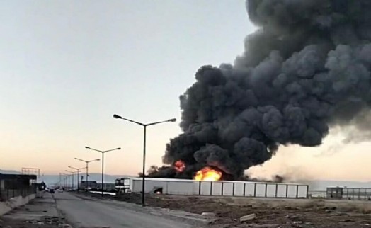 Denizli'de filtre sistemi üretilen fabrikada yangın