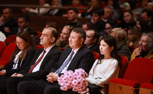 Dünya Türk Dili Ailesi Günü İzmir'de ilk kez düzenlendi