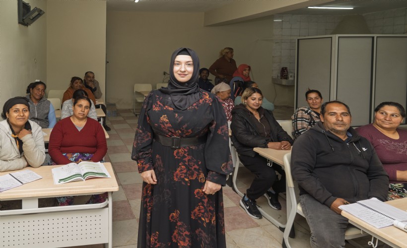 Emojilerle konuşuyorduk, şimdi okuma yazma öğreniyoruz